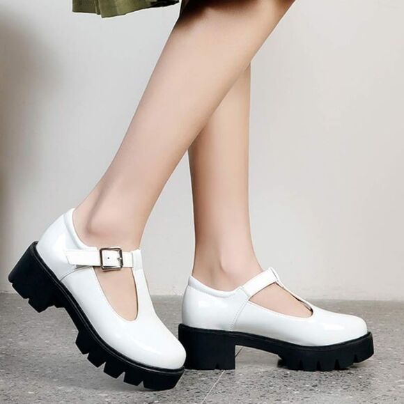 BRAND NEW CHASE &CHLOE FAUX PATENT LEATHER T-STRAP MARY JANE HEELS - Picture 16 of 16